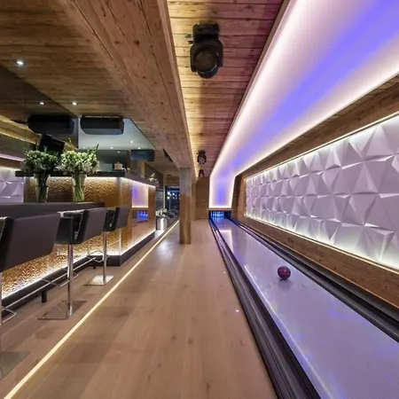 Luxury Truly At The Pinnacle Of Luxurious Mountain Chalet *